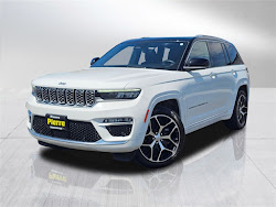 2022 Jeep Grand Cherokee Summit